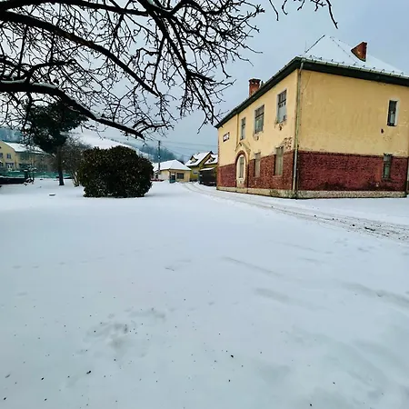 Turisticka Stara Skola Kokava